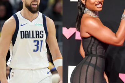 Megan Thee Stallion’s Steamy 𝐔nderwear Video Straddling Klay Thompson While Unboxing Labubu Goes Viral