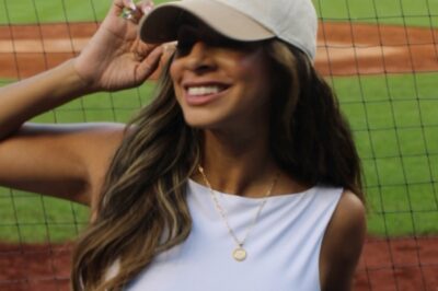 “Stunning” New York Yankees Fan Went Viral In The Stands For Obvious Reasons As The Team Advanced To The ALDS [PHOTOS]