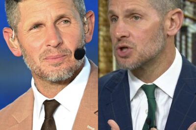 Social Media Is Calling For Dan Orlovsky To Be Banned Immediately