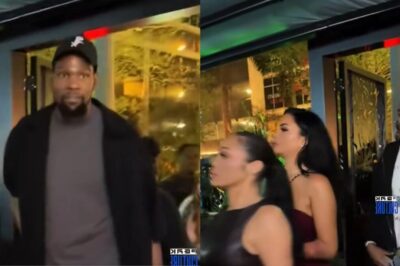 Kevin Durant, Isaiah Simmons & Tee Higgins Spotted Arriving At Restaurant With Large Group Of Women, And Everyone Noticed The Same Thing [VIDEO]
